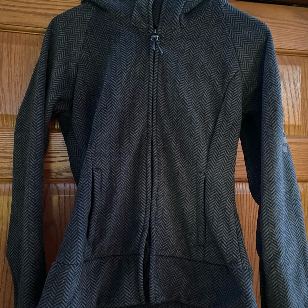 Women’s Hooded Zip Up Chevron Sweatshirt